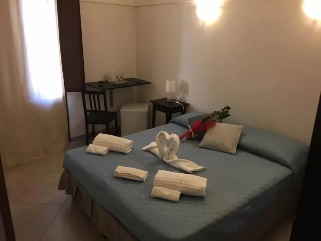 RoRi classic room with towels in San Vito Lo Capo