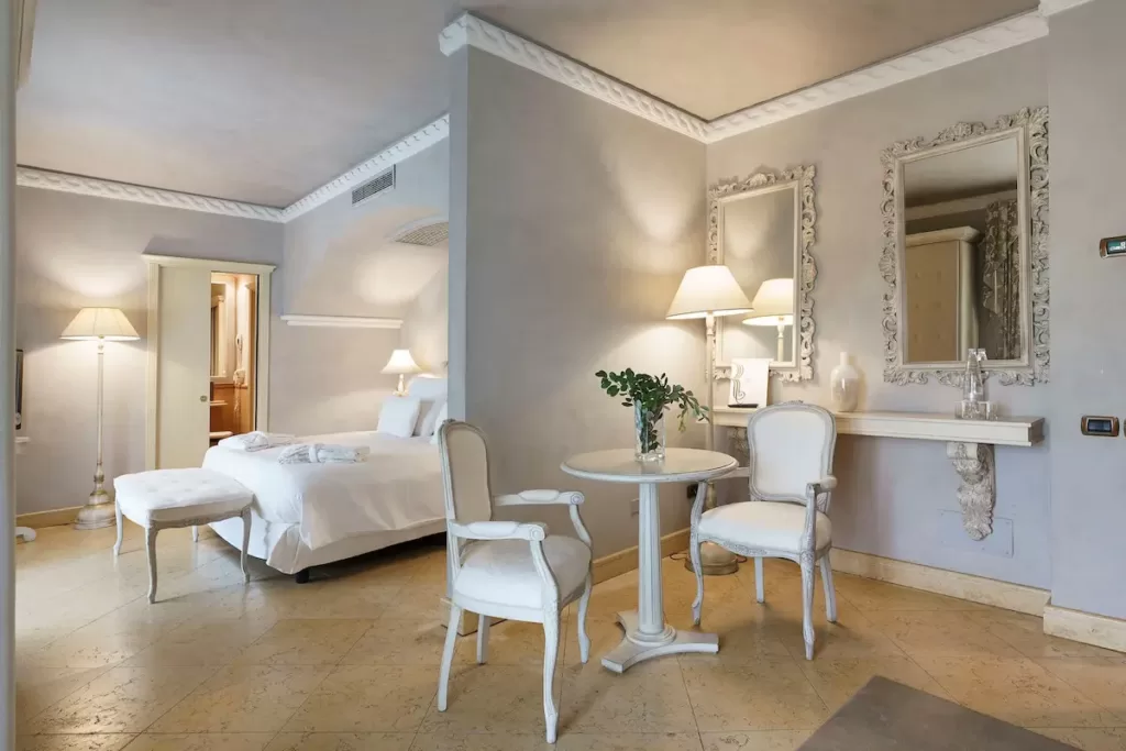 Romano Palace Luxury Hotel in Catania room