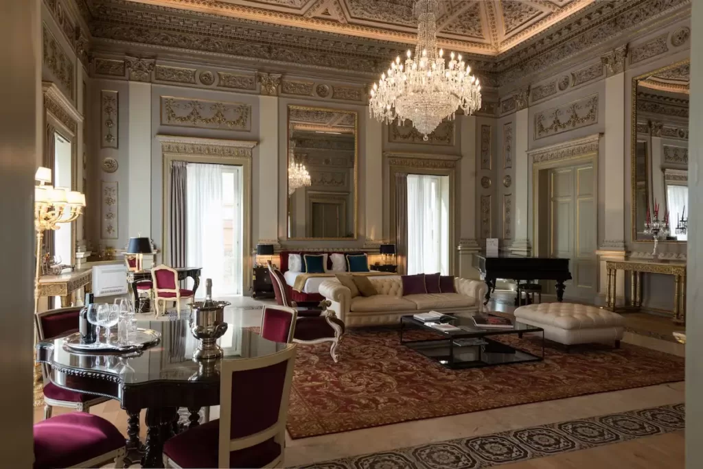 Grant Hotel et Des Palmes Presidential Suite in Palermo
