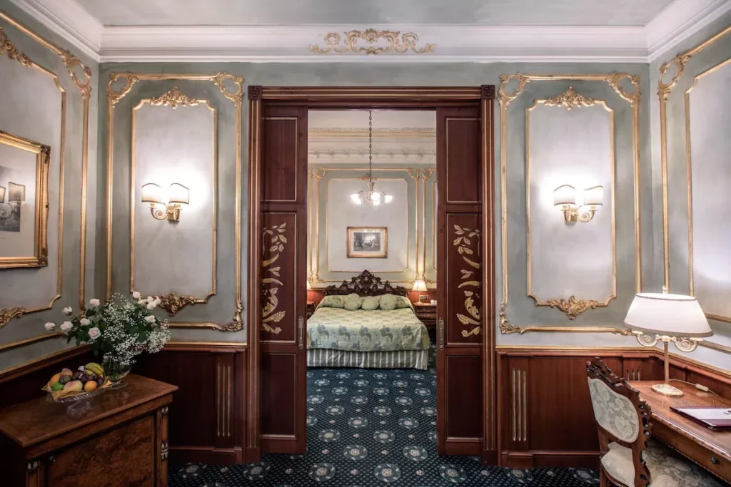 Grand Hotel Wagner in Palermo Suit with sliding doors
