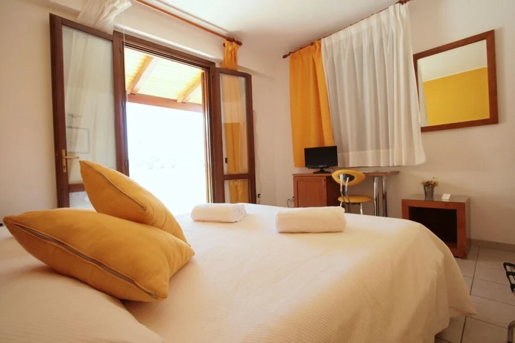 Comfortable Sicilian room at Hotel Iride