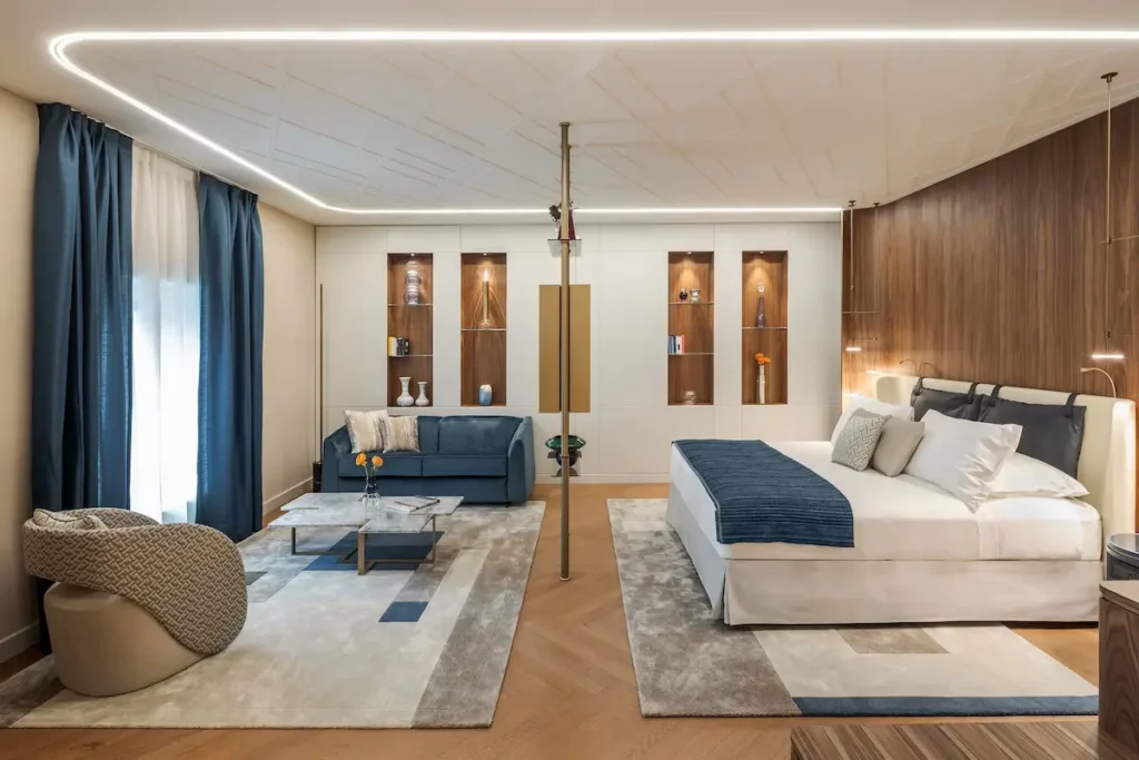 luxury hotel room at Casa Baglioni Milan